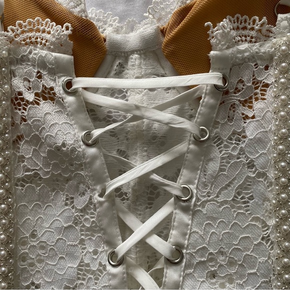 V. Chapman White Lace Crop Top - Picture 10 of 13